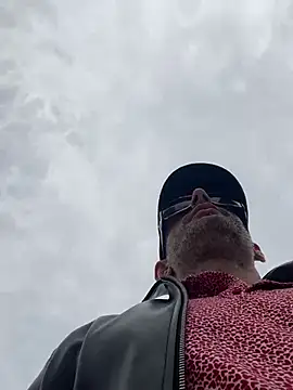 hailzeffn online show from April 2026 09:51:01 PM