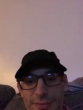 hailzeffn online show from April 2026 12:17:01 AM