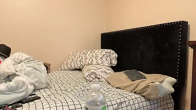 hailzeffn online show from October 2025 07:13:02 PM