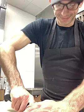 hailzeffn online show from April 2026 11:28:02 AM