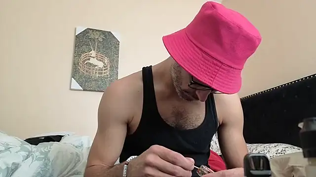 hailzeffn online show from November 2025 01:38:02 PM