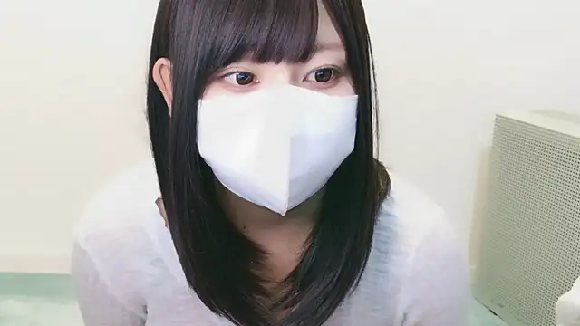 Snapshot of YUTSU_KI chatting on October 2025 05:06:01 PM YUTSU KI online show from October 2025 05:06:01 PM