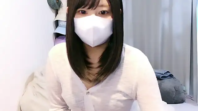 YUTSU KI online show from May 2026 09:17:02 PM