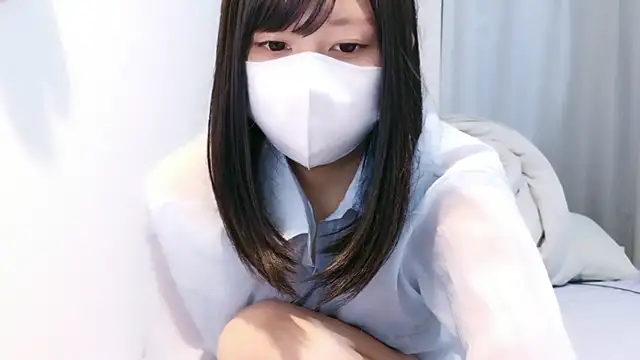 YUTSU KI online show from June 2026 05:18:01 PM