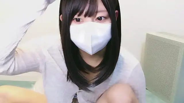 Snapshot of YUTSU_KI chatting on September 2025 05:15:01 PM YUTSU KI online show from September 2025 05:15:01 PM