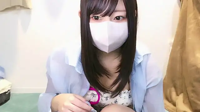 Snapshot of YUTSU_KI chatting on February 2025 01:36:01 AM YUTSU KI online show from February 2025 01:36:01 AM