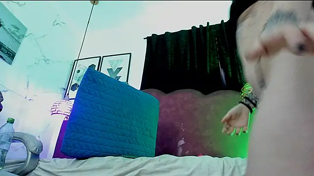 Snapshot of sophy_rock chatting on May 2026 06:09:01 PM sophy rock online show from May 2026 06:09:01 PM