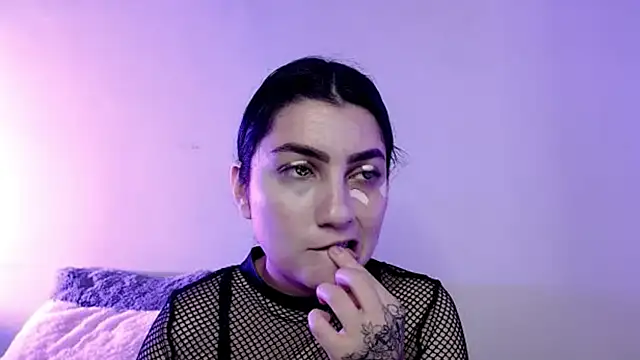 sophy rock online show from November 2025 05:06:02 PM