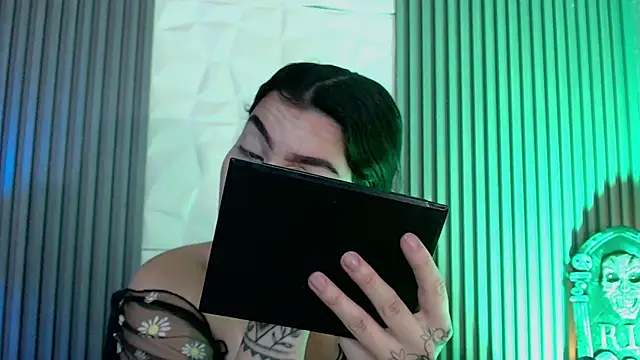 sophy rock online show from October 2025 03:13:02 PM