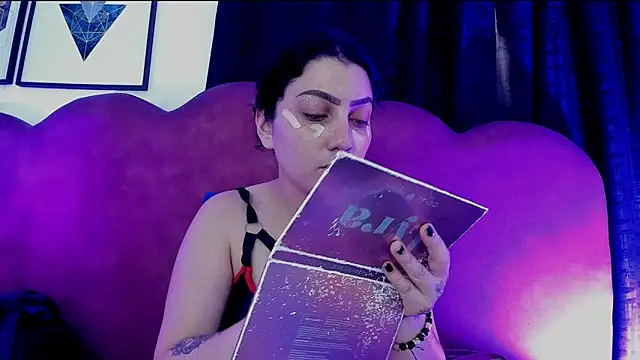 Snapshot of sophy_rock chatting on June 2026 04:33:01 PM sophy rock online show from June 2026 04:33:01 PM
