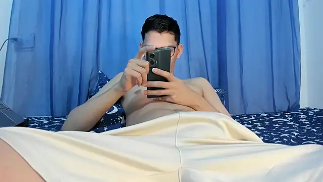 Snapshot of Diego-Monsalve chatting on July 2026 11:13:01 PM Diego-Monsalve online show from July 2026 11:13:01 PM