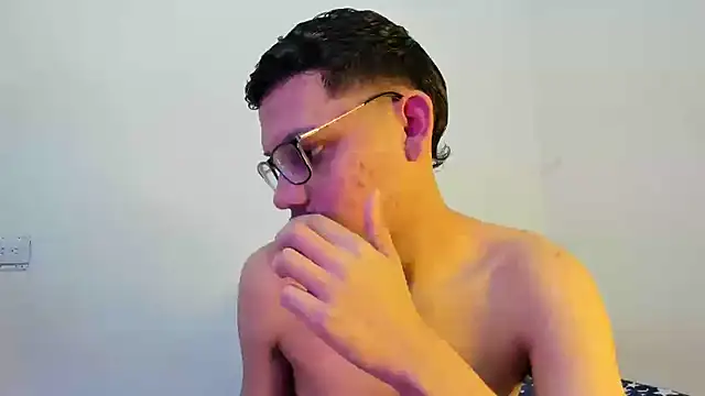 Diego-Monsalve online show from October 2025 10:33:01 PM