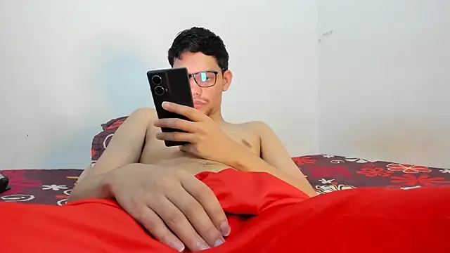Snapshot of Diego-Monsalve chatting on July 2026 10:23:01 PM Diego-Monsalve online show from July 2026 10:23:01 PM