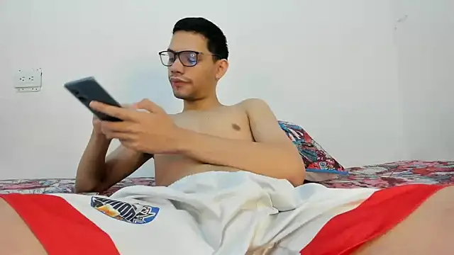 Snapshot of Diego-Monsalve chatting on December 2025 09:40:01 PM Diego-Monsalve online show from December 2025 09:40:01 PM