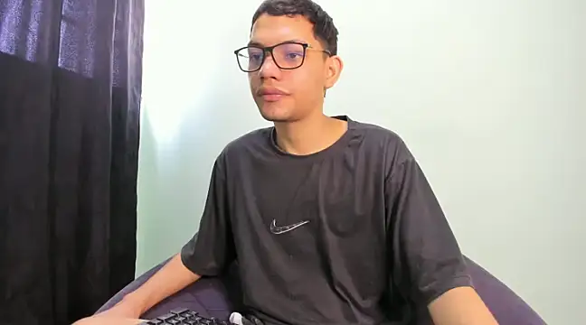Diego-Monsalve online show from January 2025 04:44:01 PM