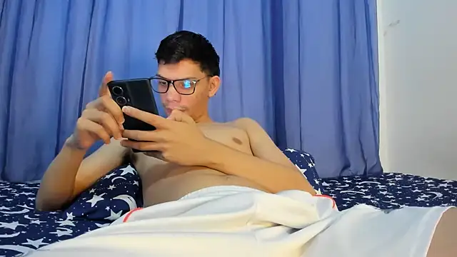 Snapshot of Diego-Monsalve chatting on July 2026 11:29:01 PM Diego-Monsalve online show from July 2026 11:29:01 PM