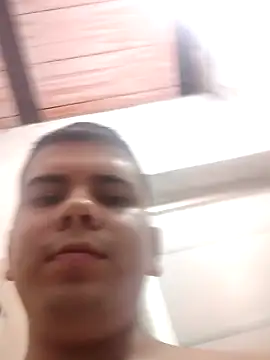 juanalge26 online show from February 2026 03:54:01 PM