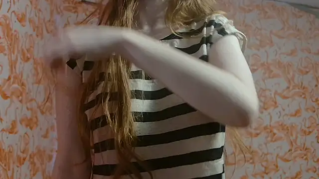 strawberrysmoothie online show from March 2026 10:11:01 PM