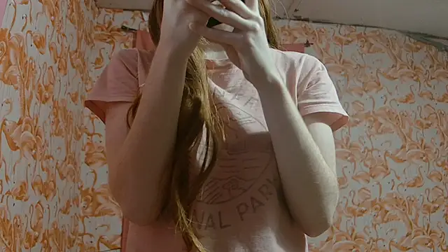 strawberrysmoothie online show from December 2025 10:37:01 PM