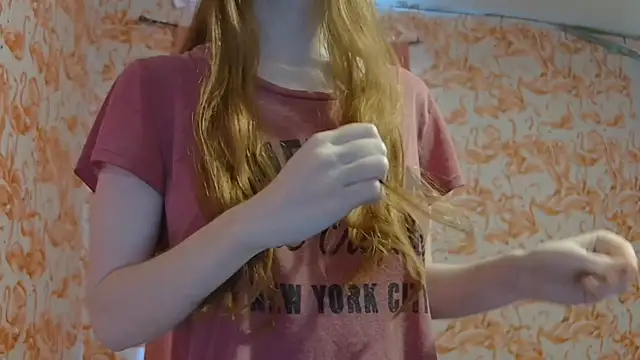 strawberrysmoothie online show from October 2025 06:52:02 PM