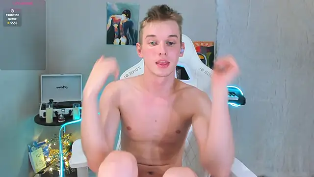 Snapshot of 4ever_dude chatting on February 2025 02:49:01 PM 4ever dude online show from February 2025 02:49:01 PM