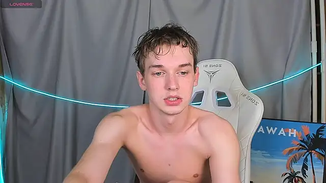 Snapshot of 4ever_dude chatting on November 2025 05:56:02 AM 4ever dude online show from November 2025 05:56:02 AM