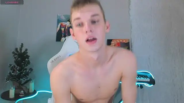 Snapshot of 4ever_dude chatting on January 2025 04:29:01 AM 4ever dude online show from January 2025 04:29:01 AM