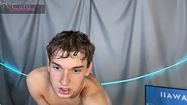 Snapshot of 4ever_dude chatting on November 2025 12:42:02 PM 4ever dude online show from November 2025 12:42:02 PM