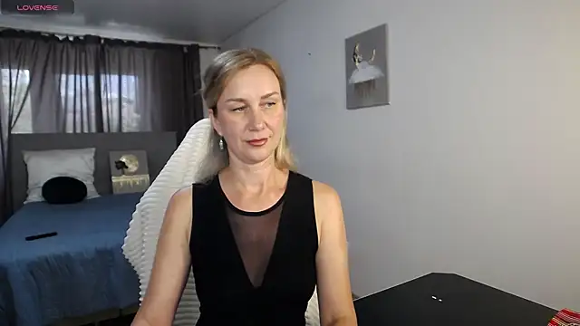 Vanessa Nowak online show from June 2026 01:08:02 PM