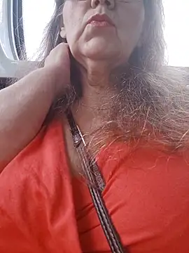 Snapshot of Snezhana chatting on June 2026 02:03:01 PM Snezhana online show from June 2026 02:03:01 PM