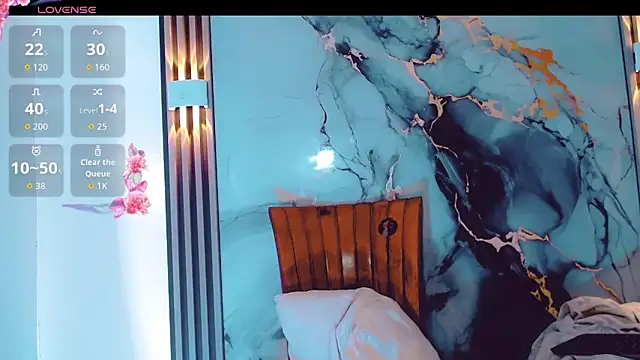 khiara moretti online show from December 2025 11:35:01 AM