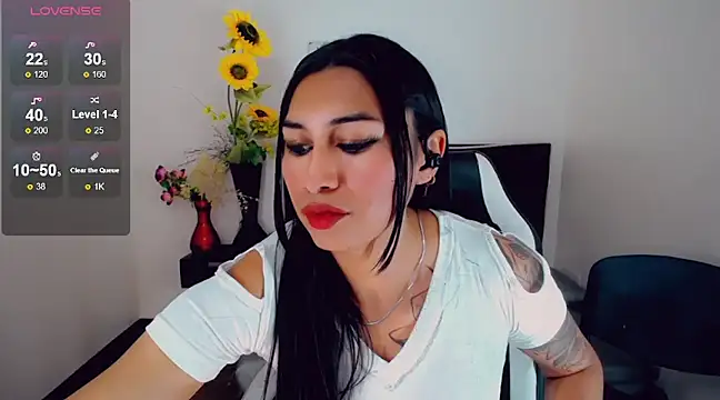 khiara moretti online show from March 2025 06:06:02 PM