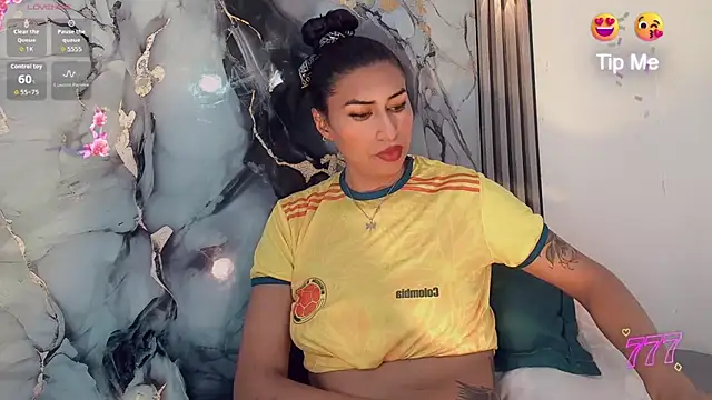 Snapshot of khiara_moretti chatting on July 2026 07:28:02 PM khiara moretti online show from July 2026 07:28:02 PM