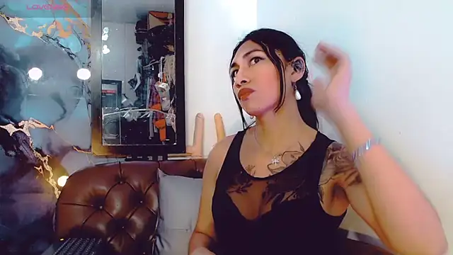 khiara moretti online show from November 2025 11:14:02 AM