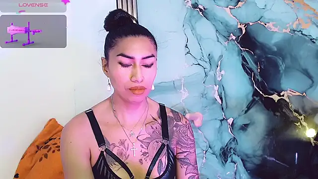 khiara moretti online show from November 2025 11:21:02 AM