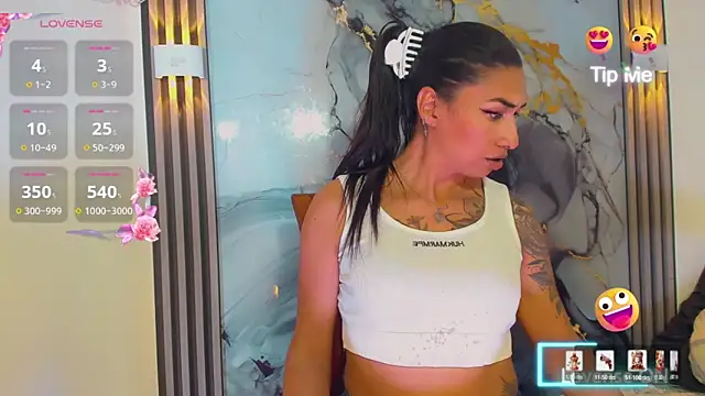 khiara moretti online show from March 2026 07:39:01 PM