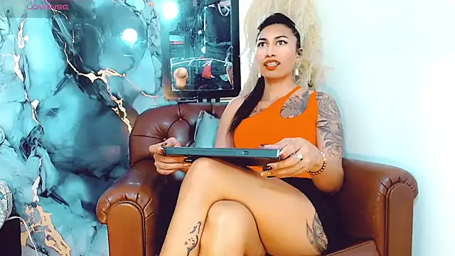 khiara moretti online show from October 2025 07:36:01 PM