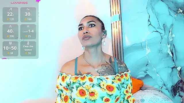 khiara moretti online show from November 2025 11:32:02 AM