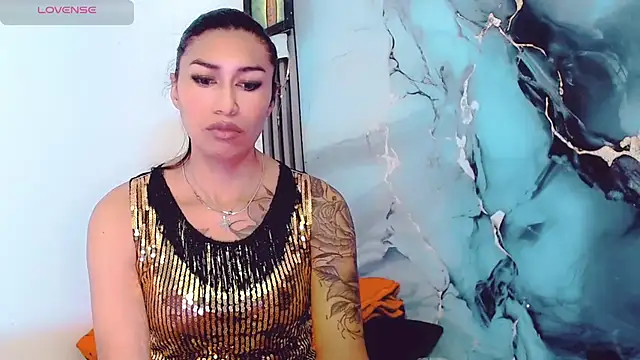 khiara moretti online show from November 2025 11:47:02 AM