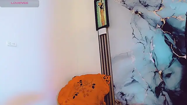 khiara moretti online show from November 2025 11:47:01 AM