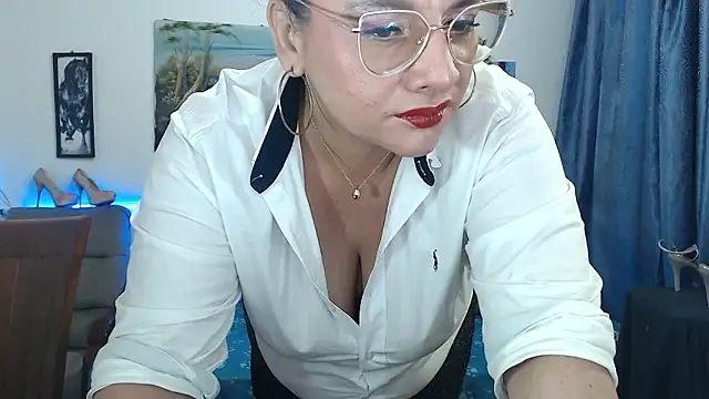 Aleja Gonzales online show from January 2026 12:00:01 PM