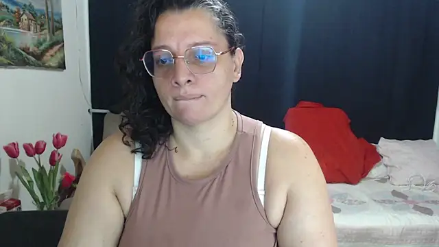 Aleja Gonzales online show from April 2026 02:35:01 AM