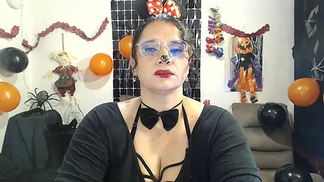 Aleja Gonzales online show from October 2025 04:44:02 AM