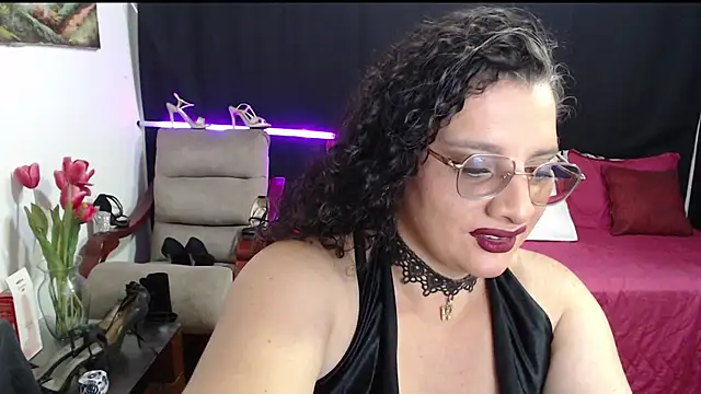 Snapshot of Aleja_Gonzales chatting on June 2026 01:50:02 AM Aleja Gonzales online show from June 2026 01:50:02 AM