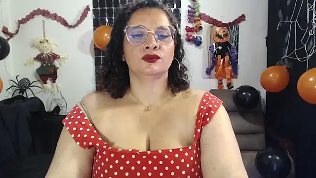 Aleja Gonzales online show from October 2025 04:13:01 AM