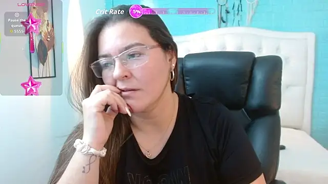 MsJossie online show from September 2025 04:23:01 AM