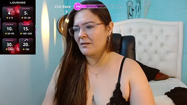 MsJossie online show from September 2025 03:44:01 AM