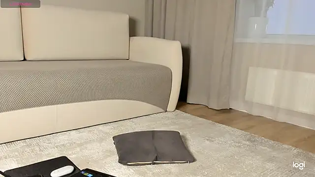 AmelinaLove online show from November 2025 01:42:02 AM