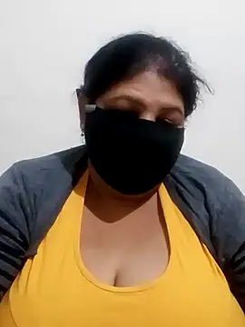 Snapshot of Shoni__ chatting on December 2024 05:49:01 PM Shoni online show from December 2024 05:49:01 PM