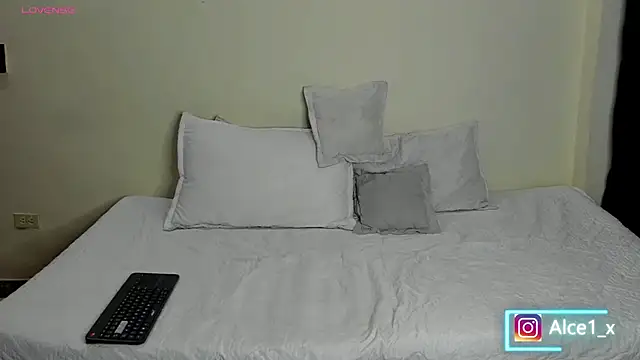 Alice fox  - online show from January 2026 09:23:02 AM